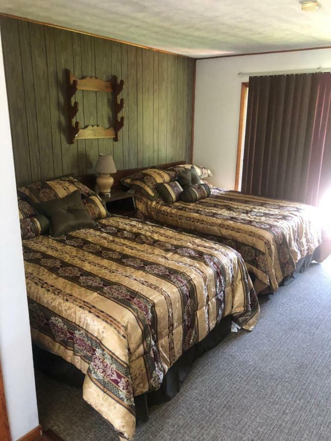 Michael Dee'S Motel East Durham Kültér fotó