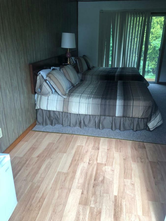 Michael Dee'S Motel East Durham Kültér fotó