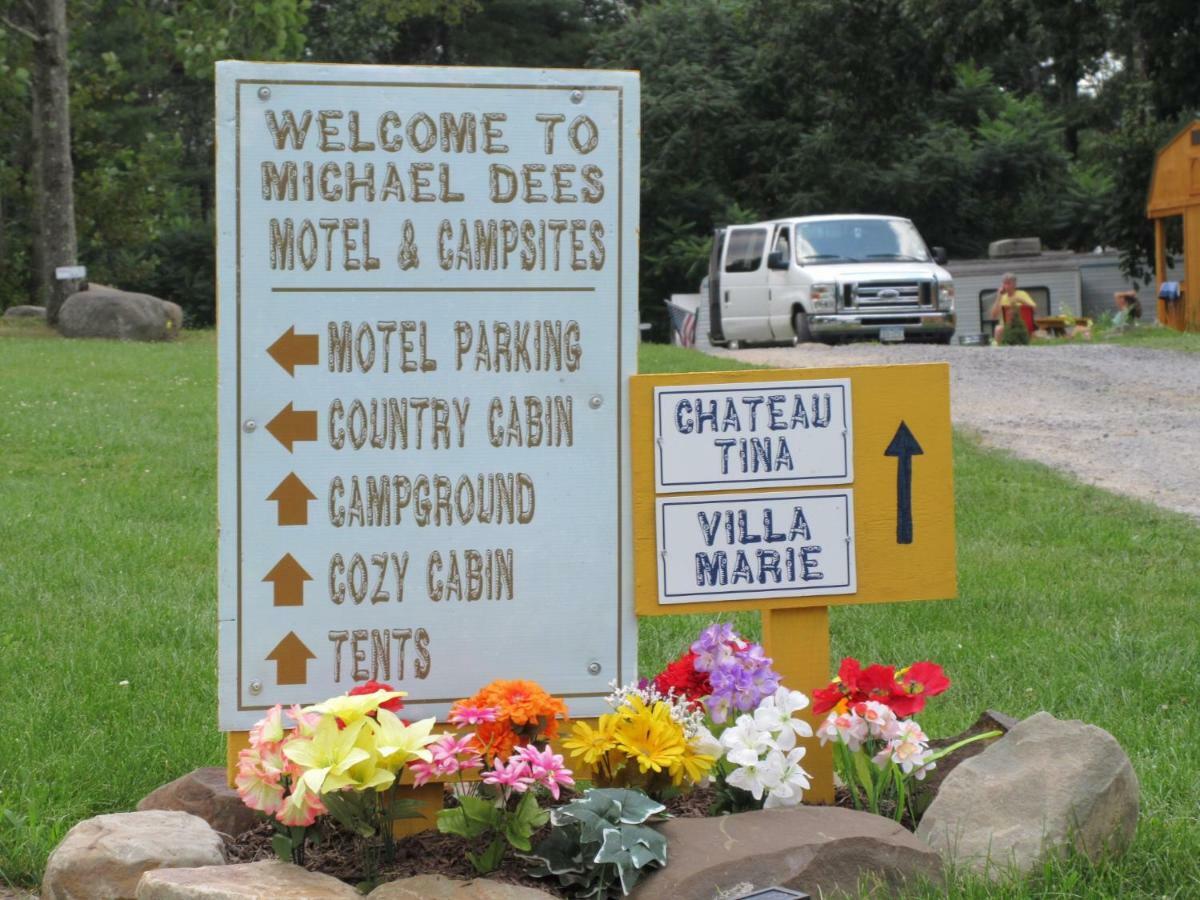 Michael Dee'S Motel East Durham Kültér fotó